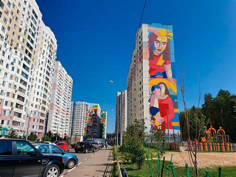 Mural Raksasa Gagarin Terpampang Megah di Luar Kota Moskow