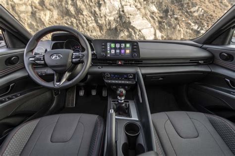 Hyundai is building on the sensuous sportiness design identity, and introduced the 'parametric dynamics' design language for the first time ever on the avante. 2021 Honda Civic vs. 2021 Hyundai Elantra: Compare Cars