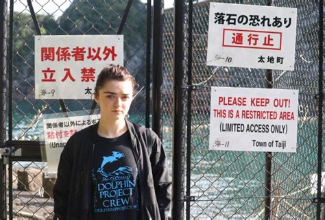 Game Of Thrones Actress Maisie Williams Speaks Out Against Dolphin
