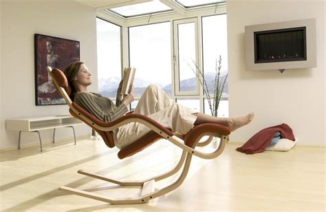 Rocking reading chair with leather(classic). Best Reading Chairs - HomesFeed