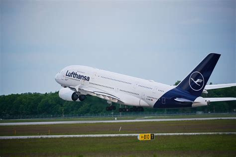 Lufthansa Will Bring Back The Airbus A380 By Summer The Points Guy