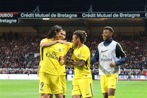 Grâce aux bons d'achat en ligne membership rewards, vous bénéficiez d'un coupon de réduction de 25€, 50€ et 100€ à utiliser sur la billetterie en ligne pour. En Avant Guingamp-PSG : la billetterie ouvre mardi 7 août ...