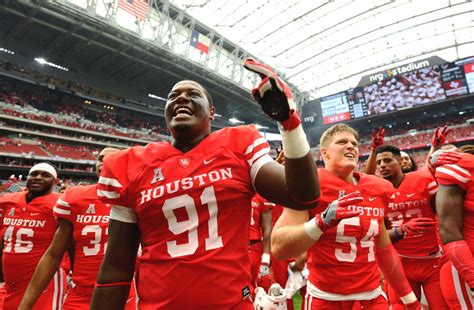 University Of Houston Cougars Vault To No In Ap Poll After Upset Of