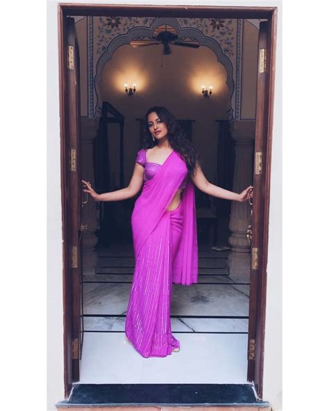 Dabangg 3 Actress Sonakshi Sinha Shines In Her Latest Saree Avatar Check Out The Pictures The