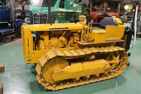 Semitrckn Cat D2 With Images Caterpillar Equipment Tractors