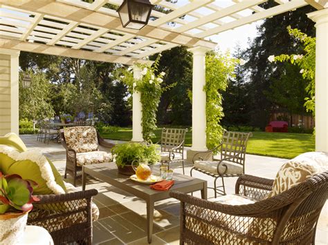 Style Spotters 7 Garden Patio Must Haves