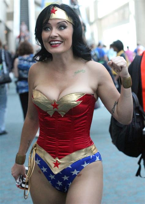 Wonder Woman Best Cosplay Costumes At Comic Con Popsugar Australia