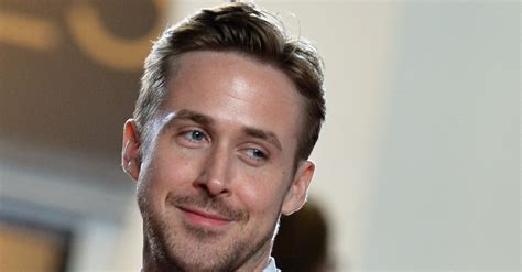 ryan gosling recusou várias vezes título de homem mais sexy diz site notícias uol tv e famosos