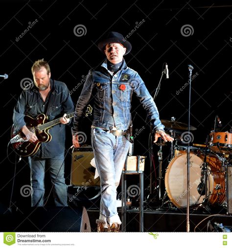 Gord Downie Performs Secret Path Editorial Photography - Image of artist, performs: 79024627
