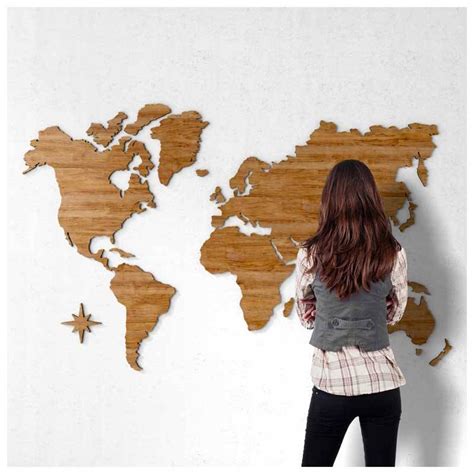 Mapa mundial de madeira com pin bandeiras dos paises. Mapa Mundo Madeira / Muito Alem Das Viagens E Estudos Geograficos Os Mapas Invadiram O Universo ...