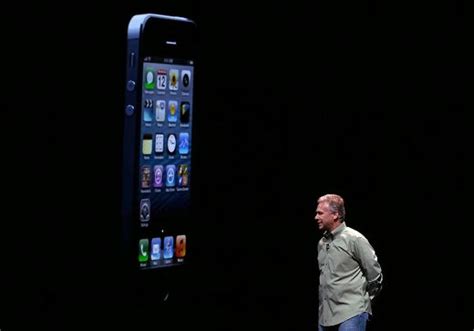 iphone 5 reviews design speed praised maps panned