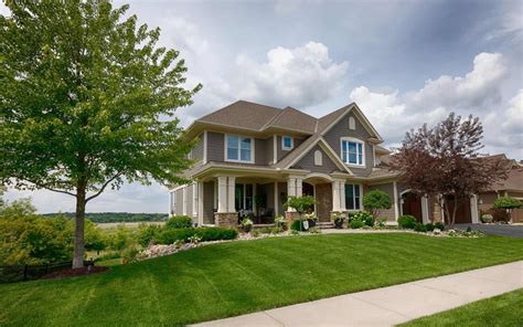 The type of roofing shingle you choose is most critical factor in roof replacement. Choosing The Right Roof Shingles Color (With Pictures)