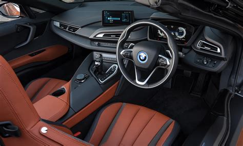 At the los angeles auto show, bmw doubles down on the i8, adding a roadster variant with retractable cloth roof to the existing coupe model.the i8 retains th. We have info and pricing on the new BMW i8 Roadster