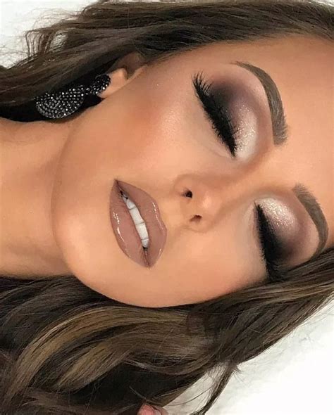 Beautiful Neutral Makeup Ideas For The Prom Party Agus Momogicars