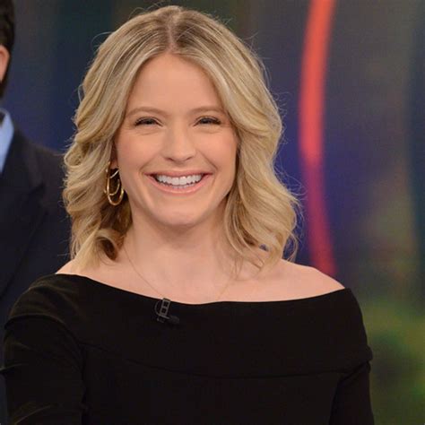 Sara Haines Returns To The View After Maternity Leave E Online