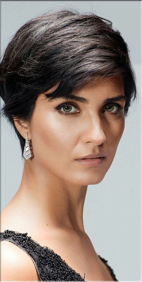 Tuba Büyüküstün Is A Beautiful Turkish Actress Pixie Haircut Earrings Makeup Beauty