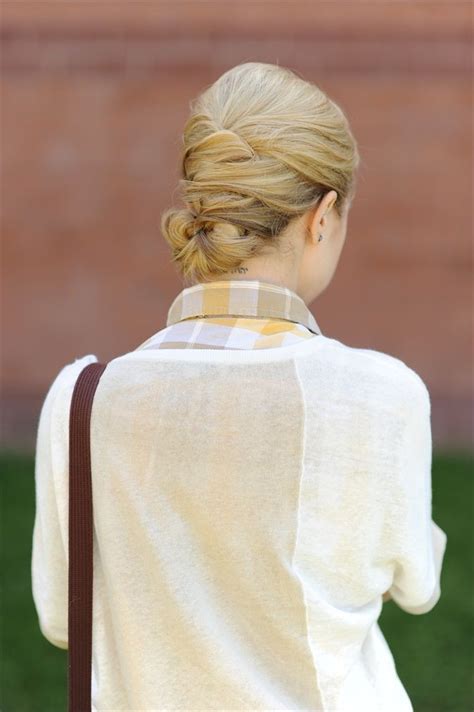 If you have a curling iron, you can skip going to the salon to achieve this hair. 18 Simple Office Hairstyles for Women: You Have To See ...