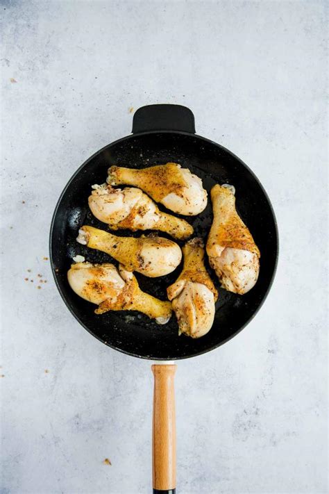 After you bake them for the desired time you stick them to. Oven Baked Chicken Drumsticks with Asparagus | Jernej Kitchen