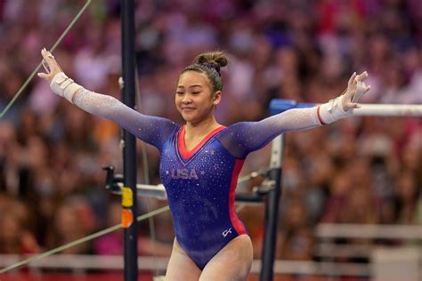 american-hmong-community-revels-in-st-paul-olympic-gymnast-sunisa-lee