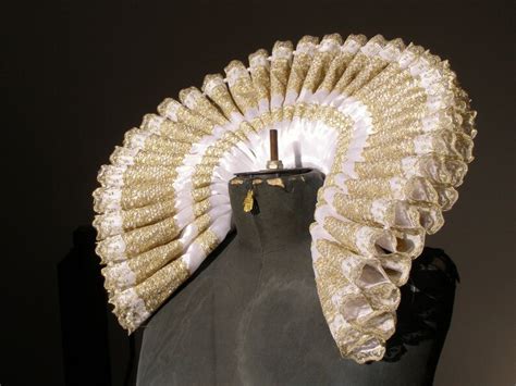 Elizabethan Standing Ruff Collar And Cuffs Custom Order Etsy