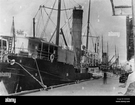 Vintage Steamships Black And White Stock Photos And Images Alamy