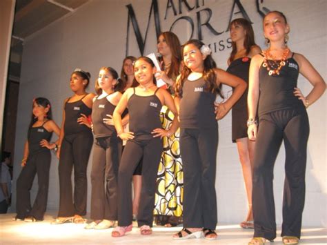 Graduación En Escuela De Modelos Y Mises Marina Mora