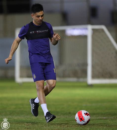 جريدة الرياض بيتي مارتينيز يعود إلى تدريبات النصر بعد غياب 7 أشهر