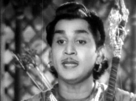 Watch sundari kannal oru sethi song from superhit tamil movies 'thalapathi'. Suvarna Sundari (1957)