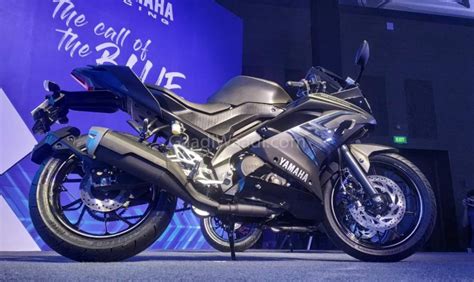 After aprilia, r15 v2.0 is the most expensive motorcycle available in the country as well till now where the price of the. Yamaha Officially Launches R15 V3 ABS In India From Rs. 1 ...