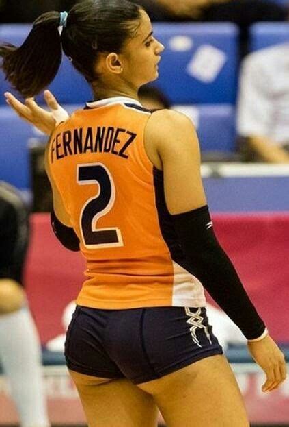 pin by andre on voley butts female volleyball players women volleyball winifer fernandez