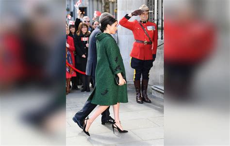 The last date is your statement closing date. Pregnant Meghan Markle Wears Stilettos As She Nears Her ...