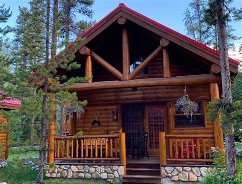 Guide To Your Cozy Cabin Holiday In Banff National Park