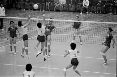 À 18 ans, il quitte son village natal pour se rendre dans la grande ville de. Photos: Tokyo 1964 Summer Olympics - Japan Real Time - WSJ