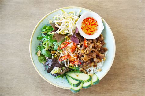 Vietnamese Grilled Pork Noodle Salad Bun Thit Nuong Asian Inspirations