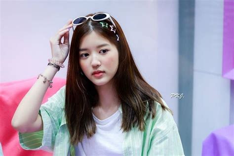 4 กรกฎาคม 2543 ส่วนสูง : Juné BNK48 (จูเน่) | แฟชั่นสาวๆ, ผู้หญิง, นางฟ้า