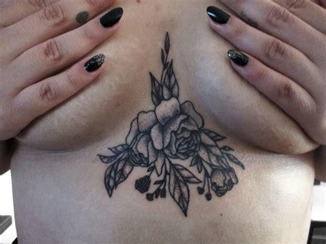Commonly used are delicate images that used intricate lines to create the effect of feminine symbols such as lace and jewelry. Sternum Tattoo, roses, flowers, dot shading | Sternum ...