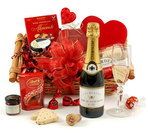 You'll find the widest range of women's valentines gifts online and delivered to your door. Valentine's Day Gift Ideas For Boyfriend. The 2016 Guide ...