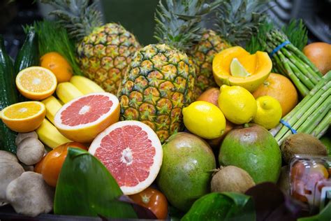 7 Fruits You May Not Know But Can Find In Hawaii Hawaii Magazine