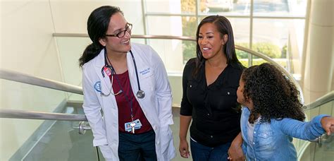 Trusted clinical information provided by doctors of the permanente medical group of kaiser permanente member, gladis linares, talks about how she learned to manage her health online with the my doctor online app. My Doctor Online