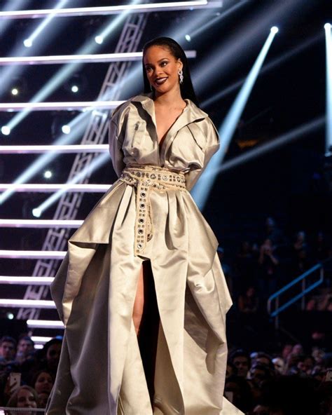 See Every Outfit Rihanna Wore At Last Nights Mtv Vmas Fashion Magazine