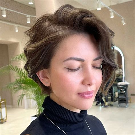 10 Pretty Short Wavy Hairstyles With New Texture And Volume Twists Pop