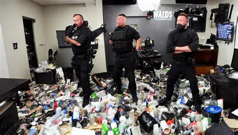 Swat Police Group Raiding Alex Jones In His Infowars Stable Diffusion