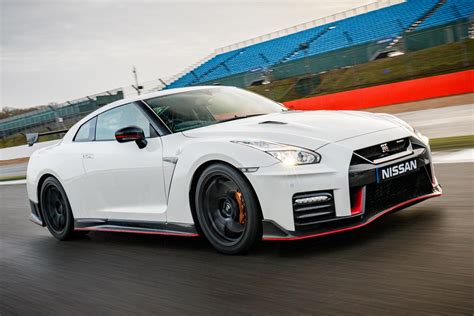 New Nissan Gt R Nismo Review Auto Express