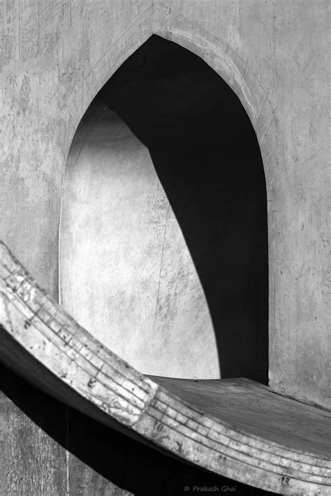 Minimalist Photography By Prakash Ghai Arc Vs Curve At Jantar Mantar