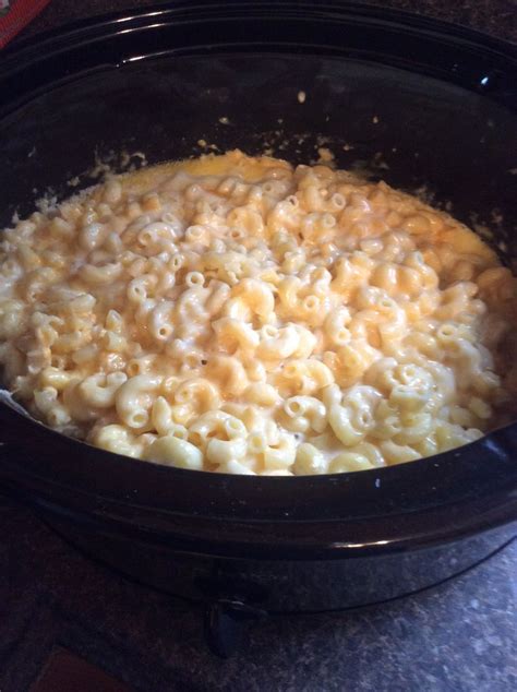 See full list on www.foodnetwork.com Homemade Mac and Cheese Bobby Flay's Slow Cooker Recipe ...