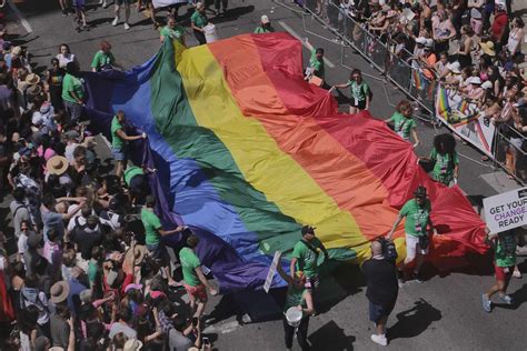 ecuador s top court approves same sex marriage
