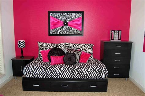 20 Amazing Pink And Black Bedroom Decor