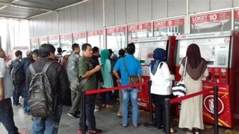 Tourist info available in english Mulai Besok, Stasiun Bogor Bakal Terapkan Kartu Multi Trip ...