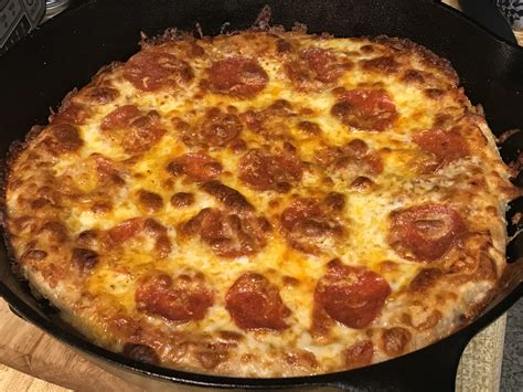 Homemade Cast Iron Pepperoni Pizza With Garlic Crust Rfood