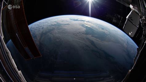 Gorgeous Sunrise From Space Captured By Esa Astronaut Youtube